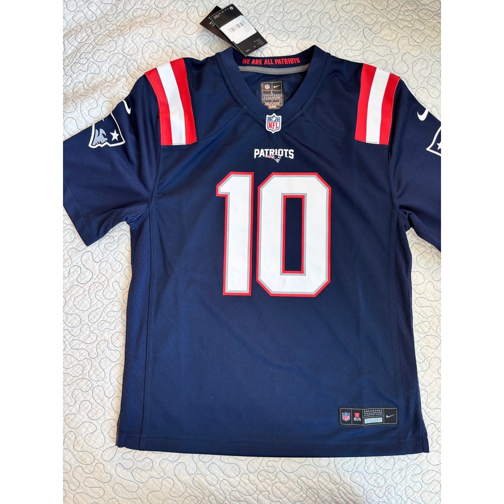 Nike Boy's New England Patriots Mac Jones 10 Jersey Size Large